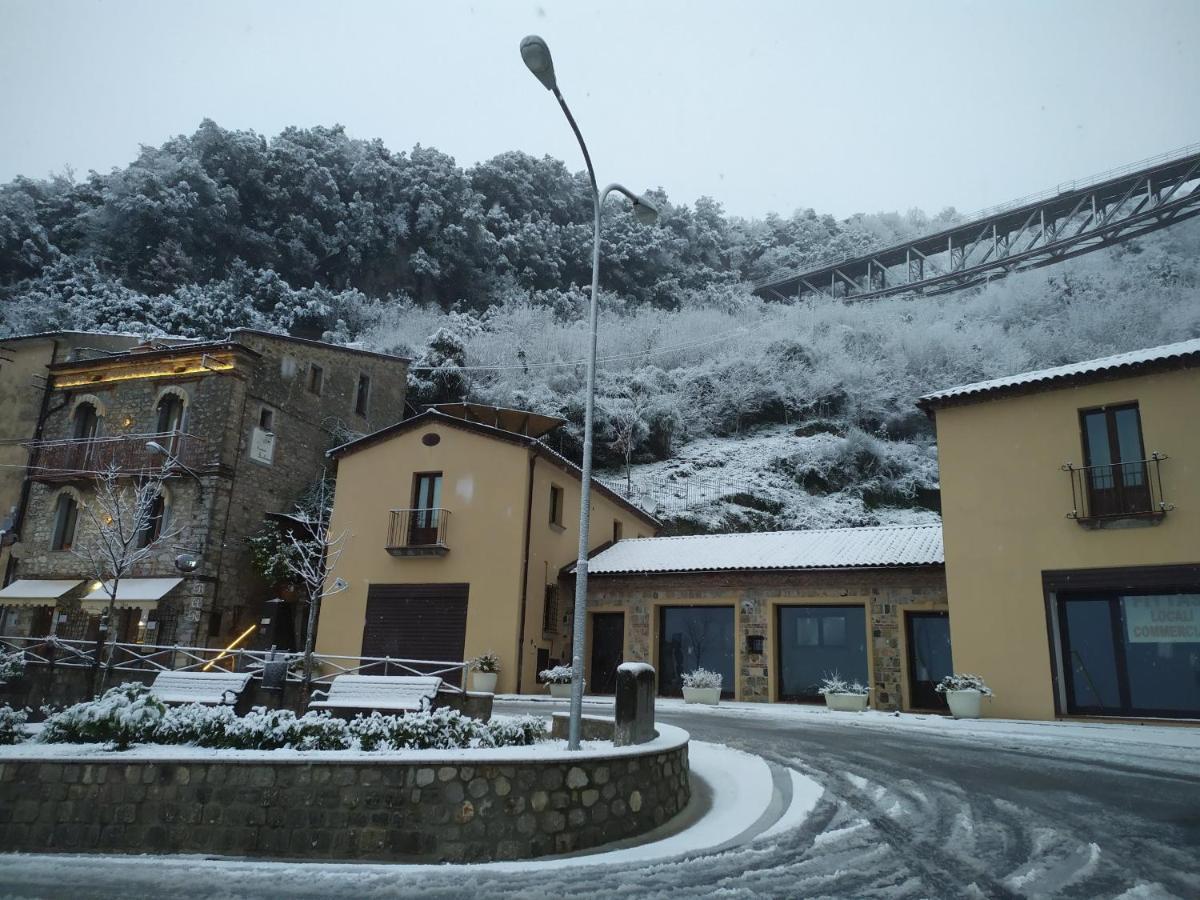 B&B La Fontana Borbone Lauria Inferiore Exterior foto